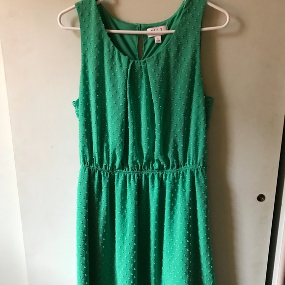 Elle Dresses & Skirts - Elle dress